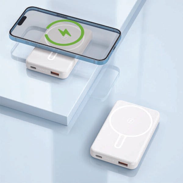 Giftology 10,000 mAh Magnetic Wireless Powerbank - Image 8